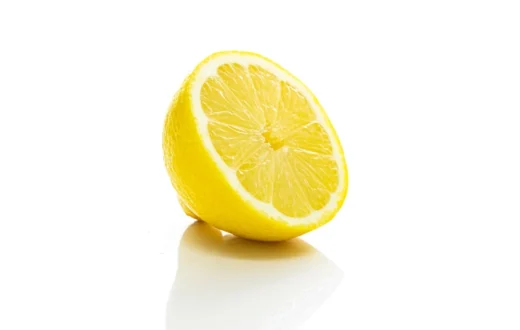 Ilustrasi air perasan lemon segar untuk mendapatkan khasiat lemon untuk detoksifikasi tubuh