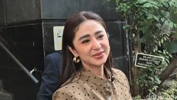 Rangkuman kabar terbaru artis Indonesia pekan ini yang penuh dinamika.