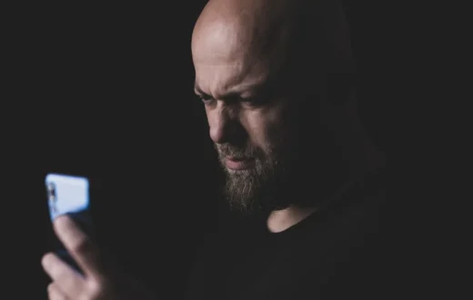 Panduan praktis cara hapus iklan di HP Android dan iPhone