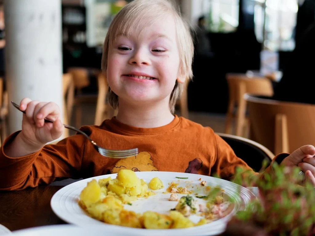 Tips efektif membiasakan anak suka makan buah dan sayur setiap hari