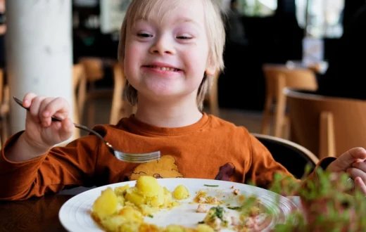 Tips efektif membiasakan anak suka makan buah dan sayur setiap hari