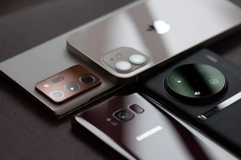 Ilustrasi cara pindahkan kontak Android ke iPhone dengan mudah